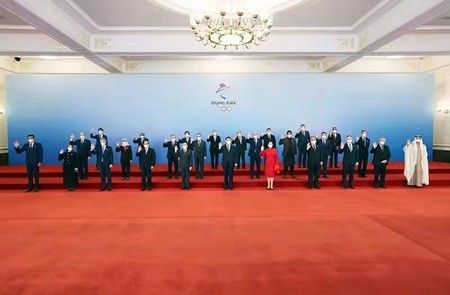 习近平和彭丽媛设宴欢迎出席北京2022年冬奥会开幕式的国际贵
