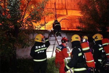河南安阳厂房发生火灾，已致36人死亡！