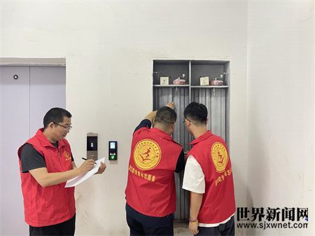 宣汉职专志愿者积极维护校园用电安全